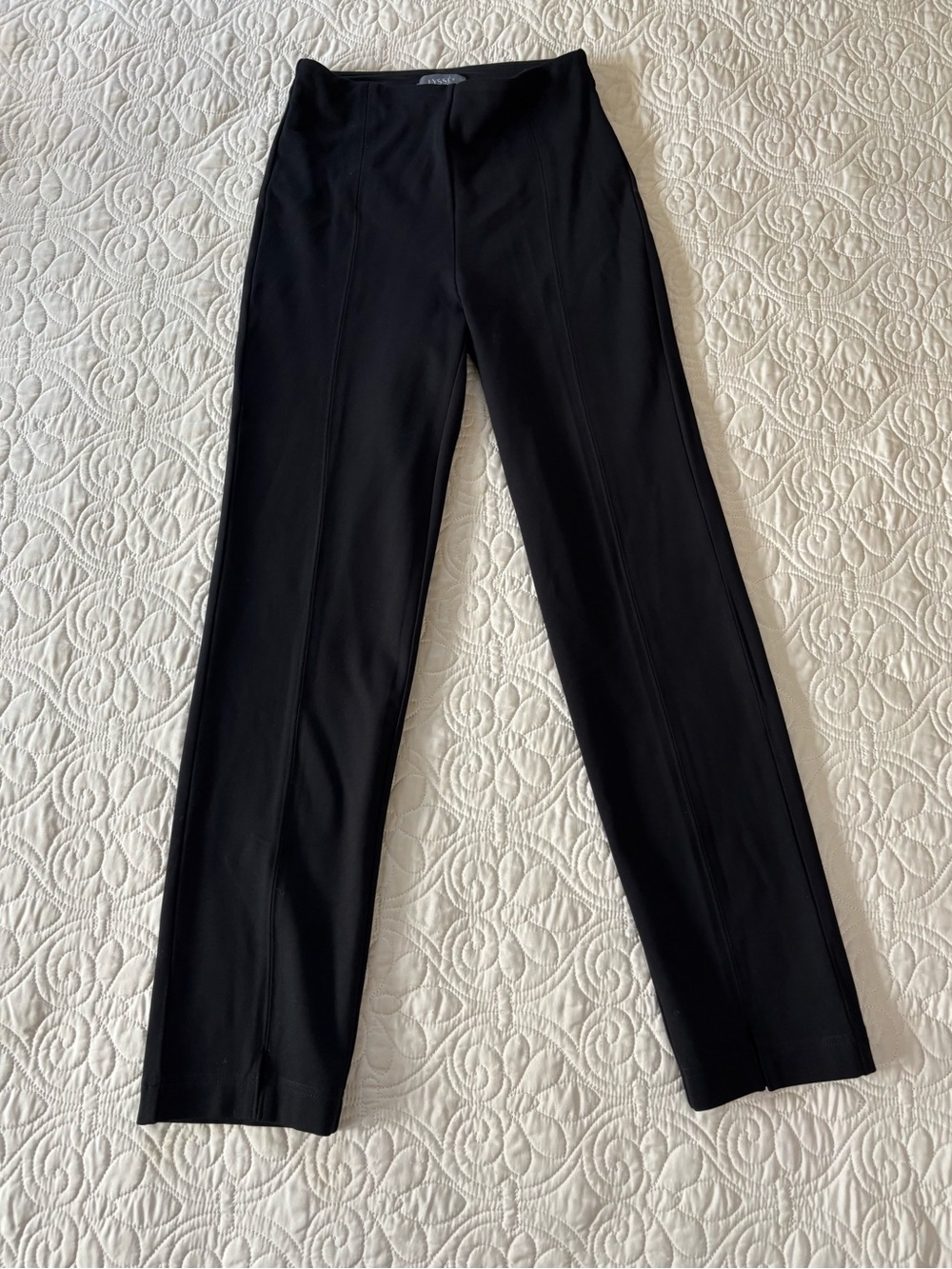 Lysse New York Wisteria Black Ankle Pants With Tummy Panel